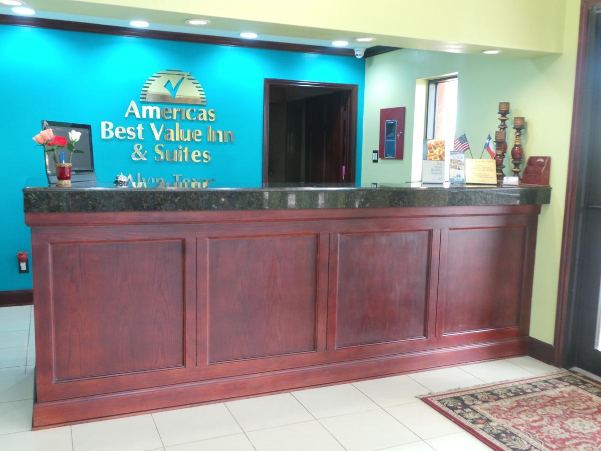 Americas Best Value Inn & Suites-Alvin/Houston Екстериор снимка